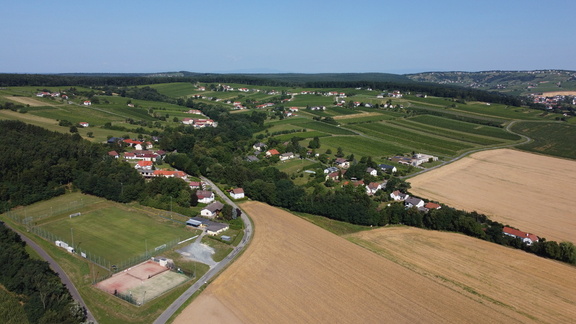 2021-Deutsch-Schuetzen-Weinberg-Luftbild