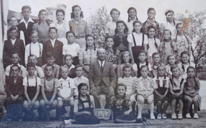 1947-Deutsch-Schuetzen-VS-Schulklasse-1.jpg