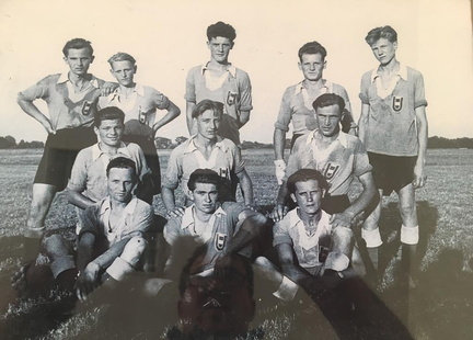 1952-Deutsch-Schuetzen-Fussballmannschaft